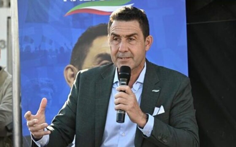 Renzi-Vannacci, sfida e controsfida