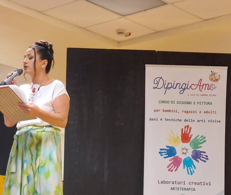Letojanni, successo per la mostra “DipingiAmo”: donata un’opera al Comune Letojanni, successo per la mostra “DipingiAmo”: donata un’opera al Comune