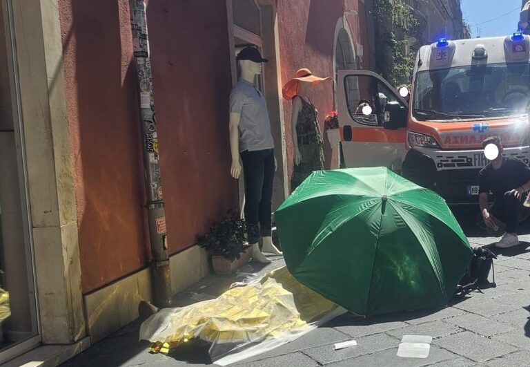 Dramma a Taormina, donna stroncata da un malore sul Corso