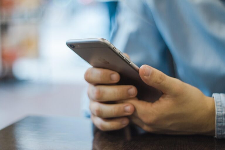 iPhone e iPad: come funziona il nuovo controllo parentale per i minori