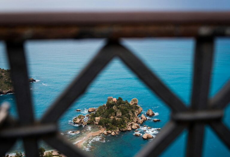 Vacanze 2026: da Milano a Taormina ecco quanto si spende per una settimana