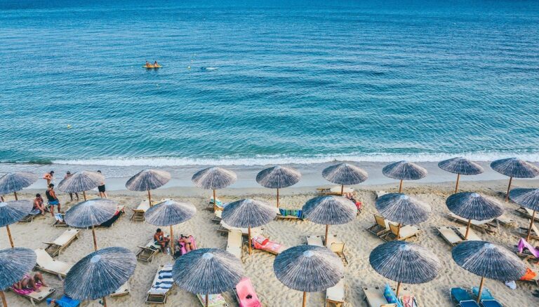 Spiagge in gara dal 2027, i balneari di Viareggio fanno ricorso. Il caso che interessa anche Taormina