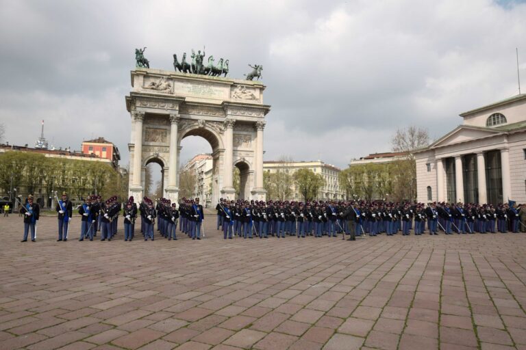 Milano, abusi sessuali alla Teuliè: arrestato un professore della scuola militare