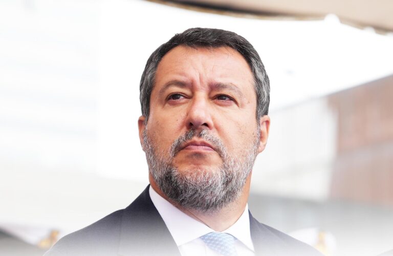 Banche, Salvini: “20 miliardi di utili, chiederemo un contributo in un momento difficile”