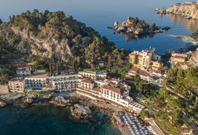 Taormina sul tetto del mondo: Villa Sant’Andrea inserita nei World’s Best Hotels 2026