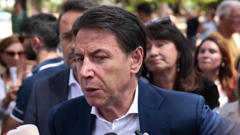 Conte: “La destra sciacalla sul gioielliere”