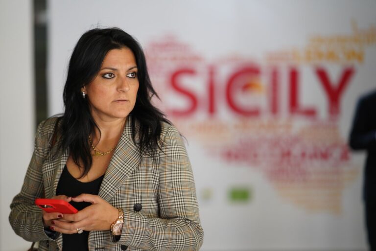 Marano: “La Sicilia brucia e il Governo non ha applicato la mia norma su prevenzione incendi con IA”