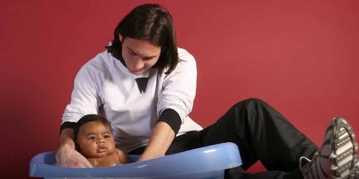 Messi e la foto con Yamal neonato: “È incredibile giocare contro di lui”