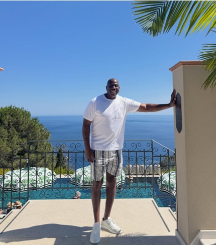 Magic Johnson mostra Taormina al mondo: "Qui è stato girato White Lotus". (FOTO E VIDEO) 1 Magic Johnson TN24 01