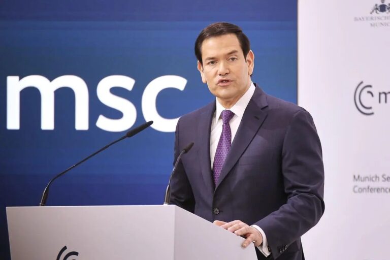 Ancora raid incrociati Usa-Iran, Rubio: “Aperti al dialogo, ma consentire il controllo di Hormuz creerebbe un pericoloso precedente”