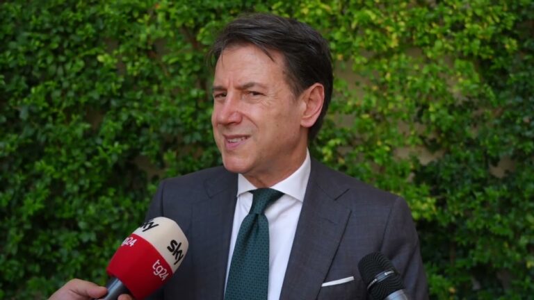 Conte: “In questo Paese c’è un governo blocca-Italia”