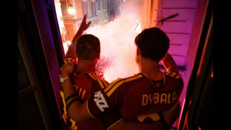 Roma, festa per i 99 anni dei giallorossi Roma, festa per i 99 anni dei giallorossi