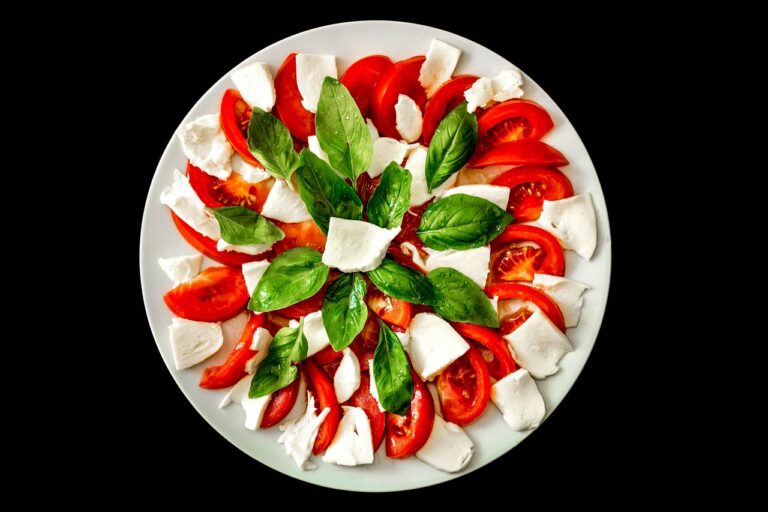 Caldo e tradizione: gli italiani incoronano la caprese regina dell’estate