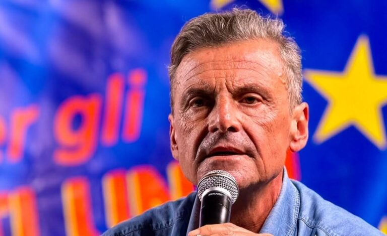 Calenda: “Vannacci come ha fatto a diventare generale? Non lo avrei fatto neanche caporale”