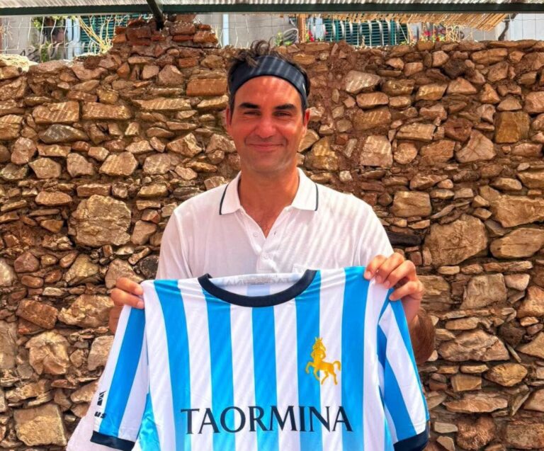 Federer incantato dalla Perla: “Taormina, sei bellissima”