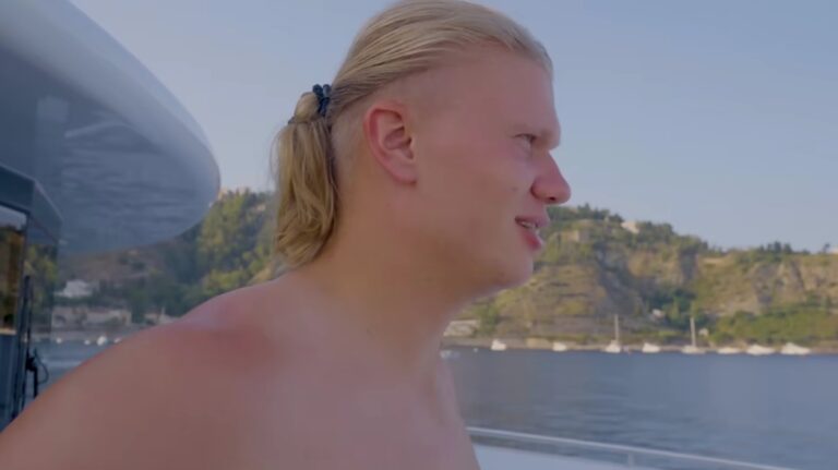 Haaland esalta la sua vacanza a Taormina: “Dal Mondiale a DG e JLO, la mia estate migliore” (VIDEO) Haaland esalta la sua vacanza a Taormina: “Dal Mondiale a DG e JLO, la mia estate migliore” (VIDEO)