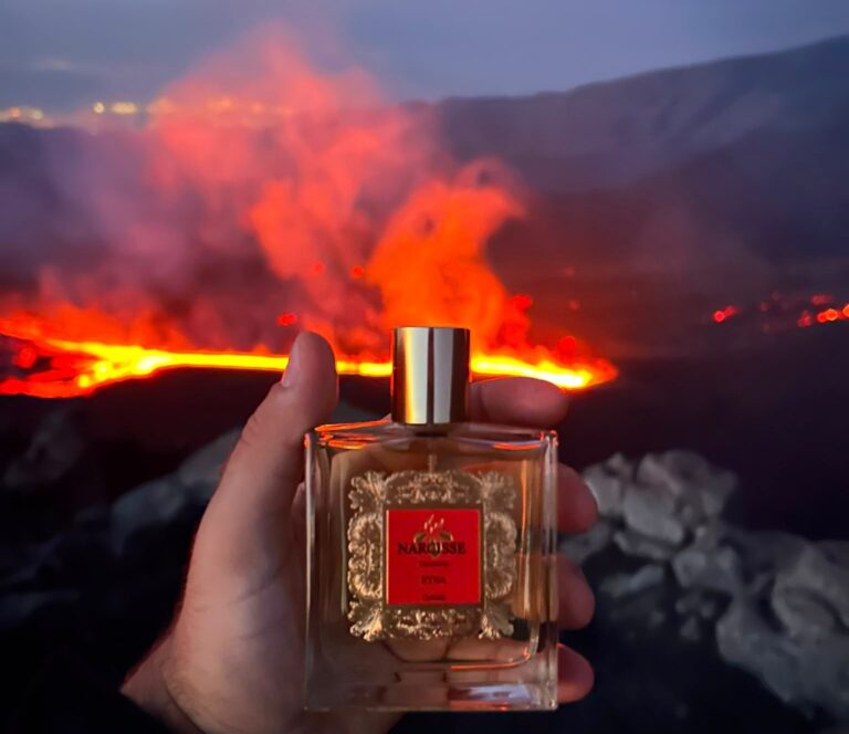 L’Etna erutta ed è boom di vendite per la colonia di Narcisse Taormina dedicata al vulcano