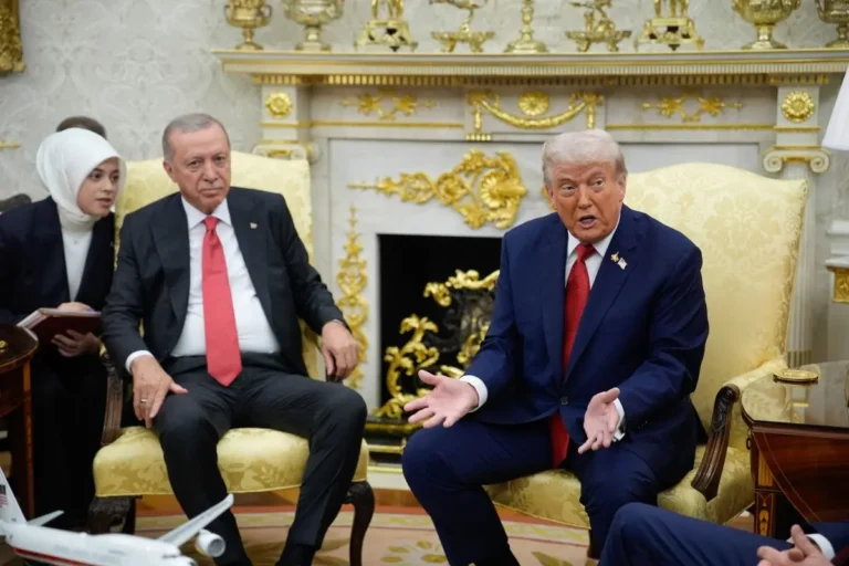 Erdogan sente Trump: “Proseguire i negoziati con l’Iran”