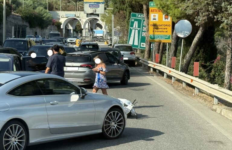 Taormina, scontro auto-scooter a Spisone: ferita una 20enne, ma sta bene