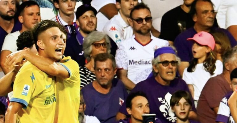 Fiorentina, festa centenario da incubo: il Frosinone cala il tris al Franchi