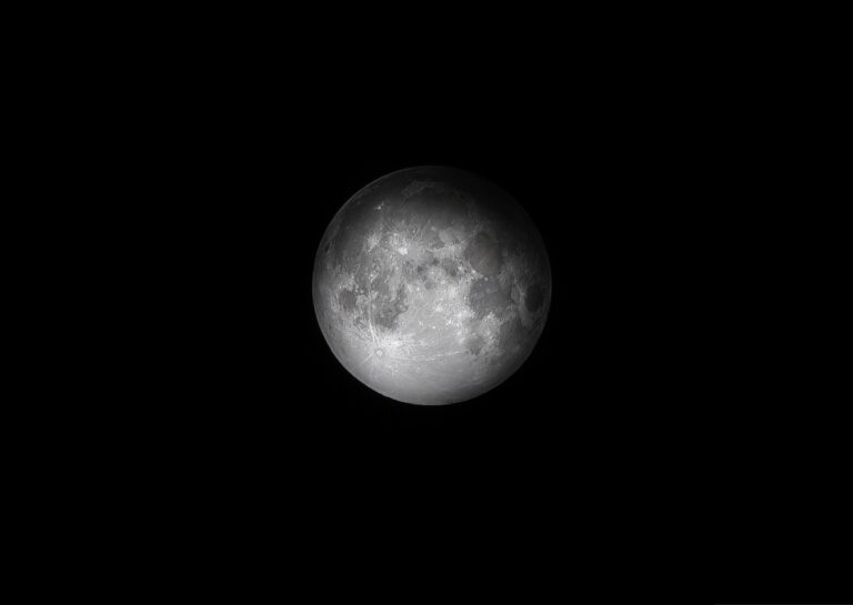 Eclissi di Luna del 28 agosto 2026: lo spettacolo all’alba