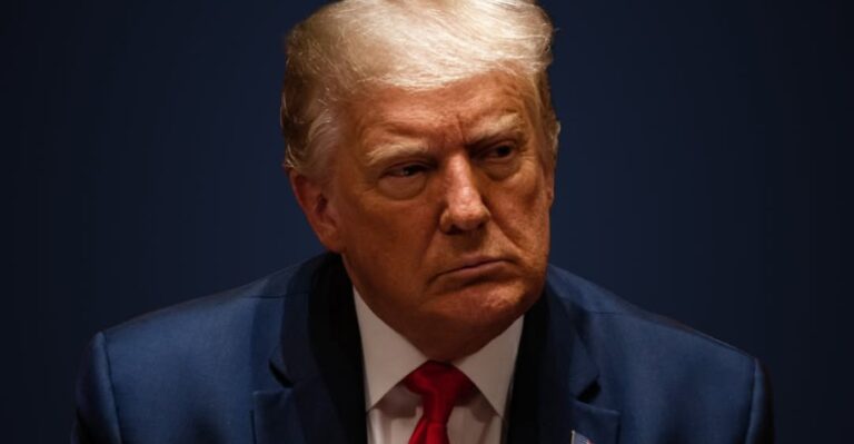 Trump: “Mi piacerebbe ricandidarmi nel 2028, ma la legge è molto chiara su questo”