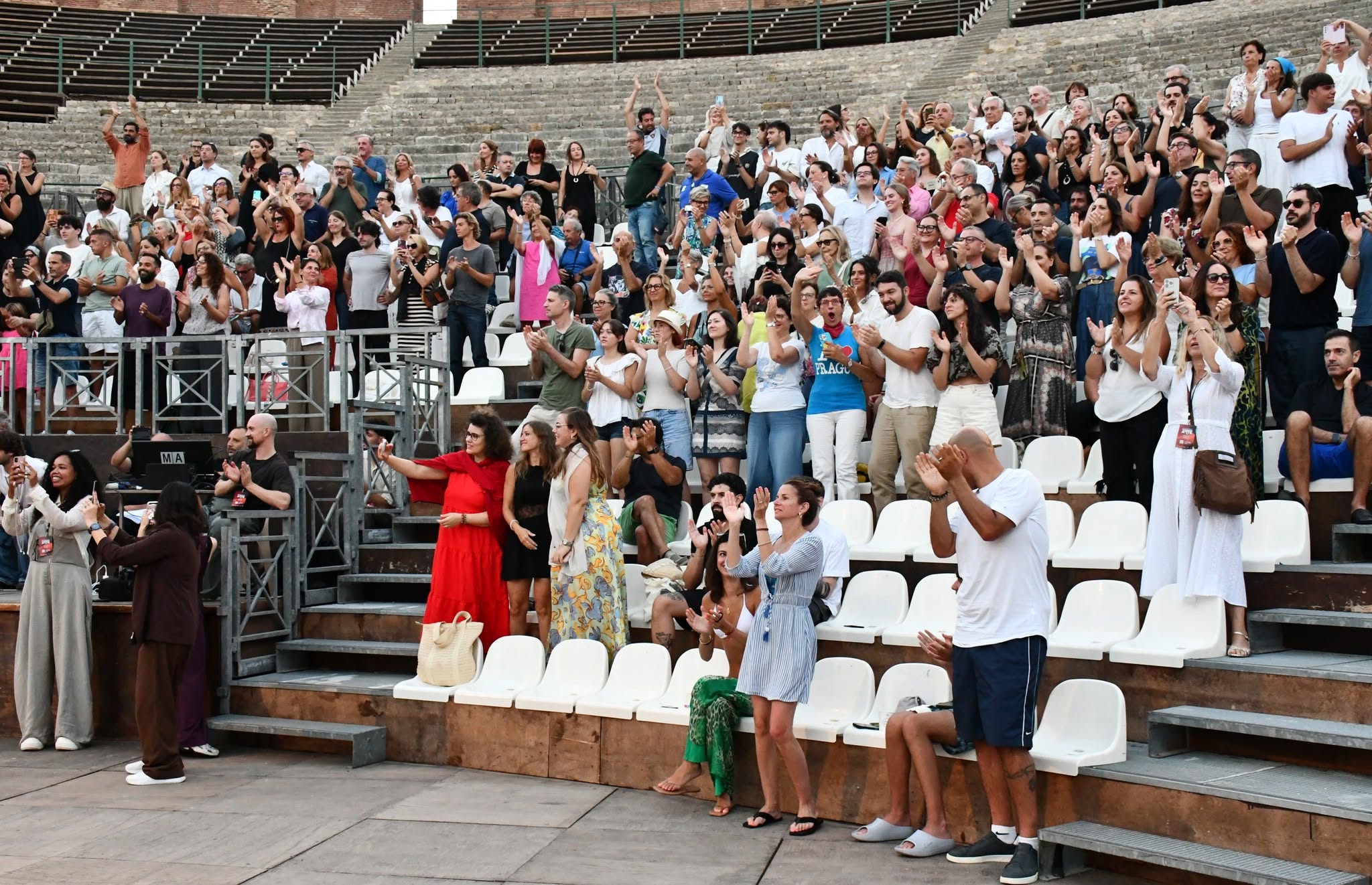 Alba emozionante a Taormina: applausi per "Svegliare il giorno" al Teatro Antico 2 alba 03