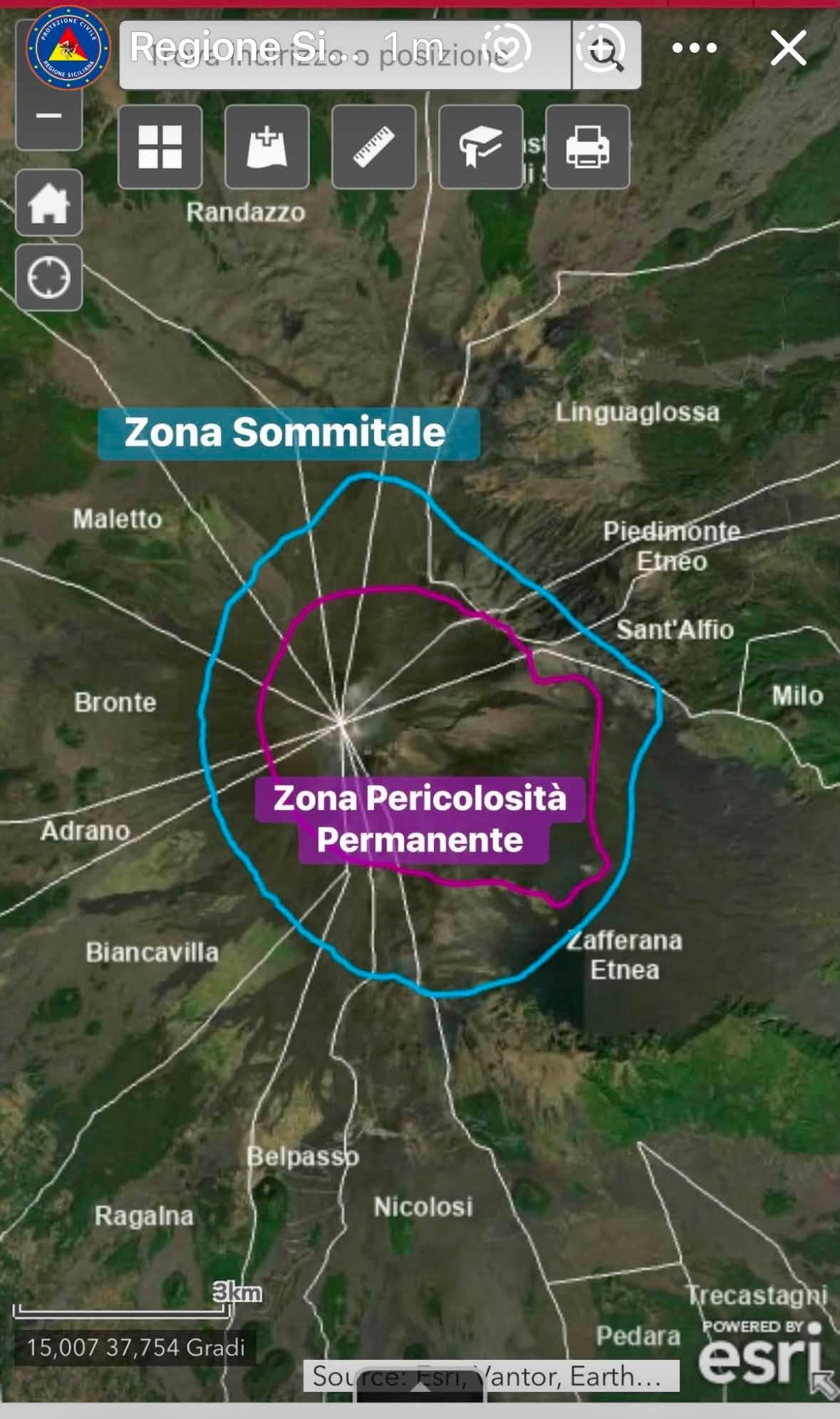 Etna, Protezione Civile ad escursionisti: "Attenzione alle zone pericolose" 1 etna zona sommitale 1