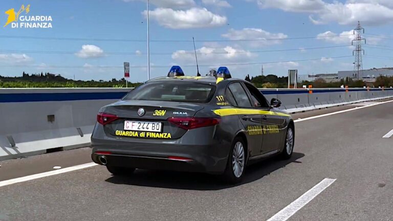 Fermato al casello di Catania-San Gregorio con 2,1 kg di cocaina, arrestato un 68enne 