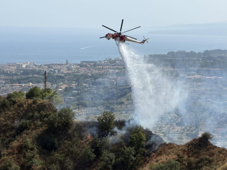 Protezione Civile: “Nell’incendio a Mastrissa oltre 15 ettari interessati dalle fiamme”