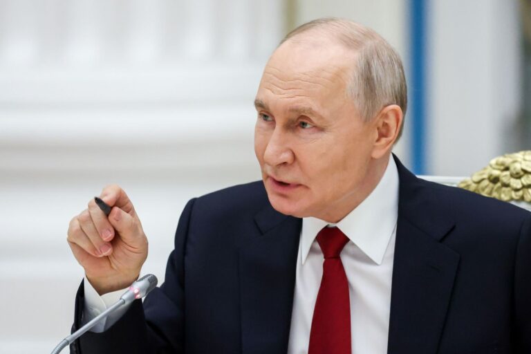 Putin: “Con gli attacchi a obiettivi economici l’Ucraina ha aperto un vaso di Pandora, risponderemo”