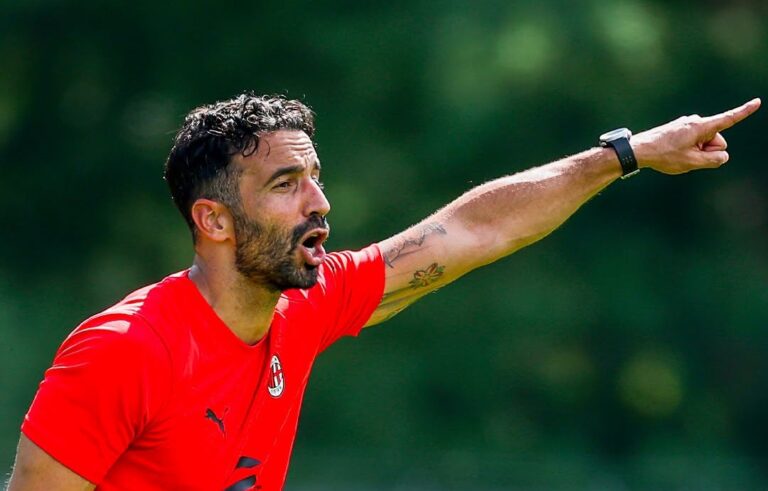 Amorim: “Il tempo è prezioso, il Milan deve guadagnarselo. Pulisic? Lo vedrete in campo”