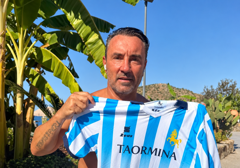 Relax in Sicilia per Cristian Brocchi: l’ex Milan fa tappa a Taormina Relax in Sicilia per Cristian Brocchi: l’ex Milan fa tappa a Taormina