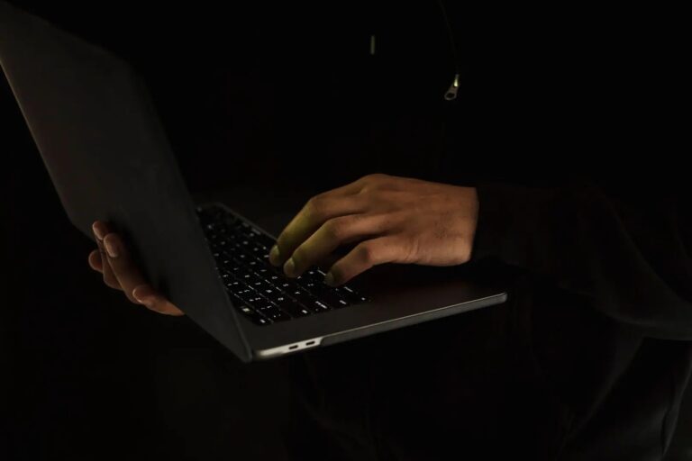 Rapporto Unicef, 20 milioni di minori vittime di abusi sessuali facilitati dalla tecnologia