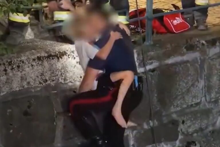 Salvati tre bambini tedeschi bloccati nel fiume Passirio, Meloni: “Da uomini in divisa coraggio e senso del dovere”