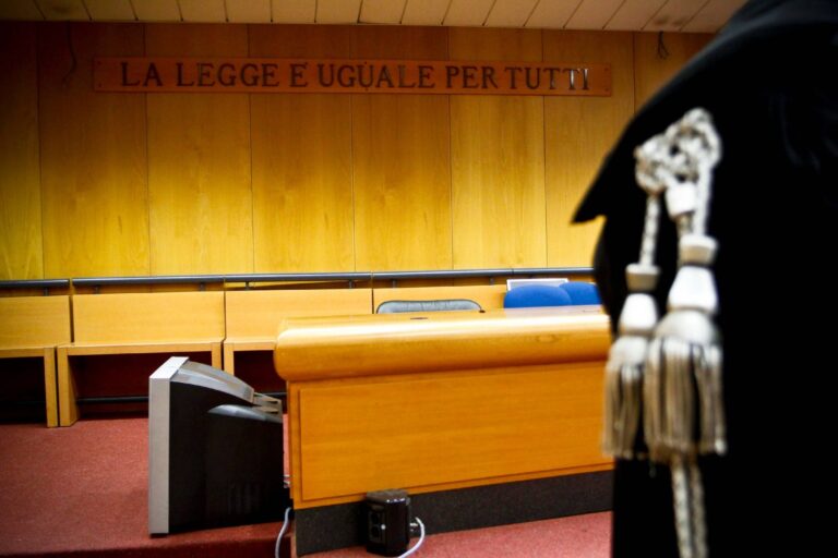 Scarcerato dopo l’arresto per abusi sessuali su una 13enne. Nordio manda gli ispettori