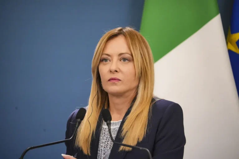 Ucraina, Meloni: “Non cambio idea, sostegno a Kiev per difendere Roma”