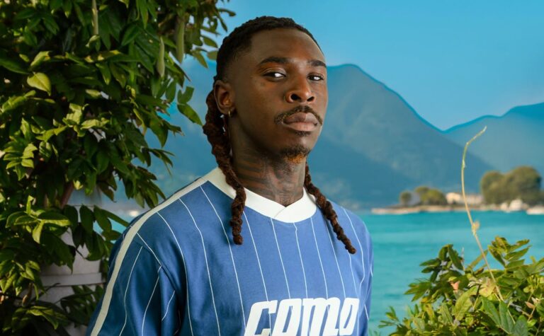 Moise Kean saluta la Fiorentina, è ufficialmente un nuovo giocatore del Como