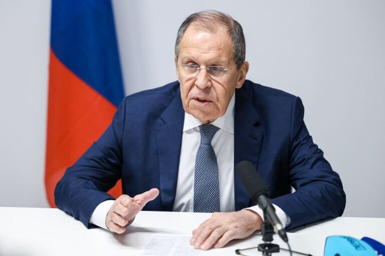 Tensioni Mosca-Berlino, Lavrov annuncia la chiusura delle sedi del Goethe-Institut in Russia