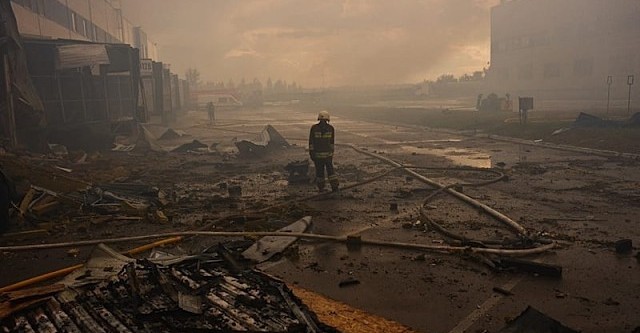 Guerra in Ucraina, la Russia cambia tattica: attacchi aerei h24 su Kiev