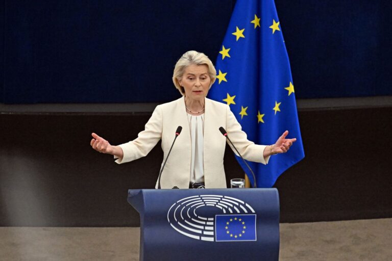 Von der Leyen, il discorso sullo Stato dell’Unione: “La democrazia è minacciata anche dall’interno”