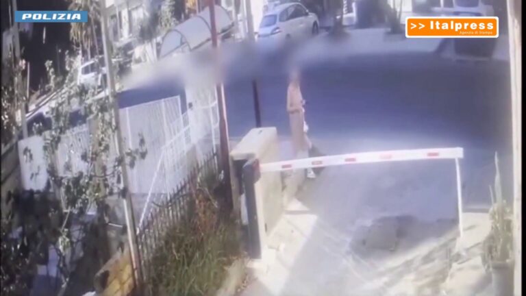 Tenta di sgozzare anziana, 42enne arrestato