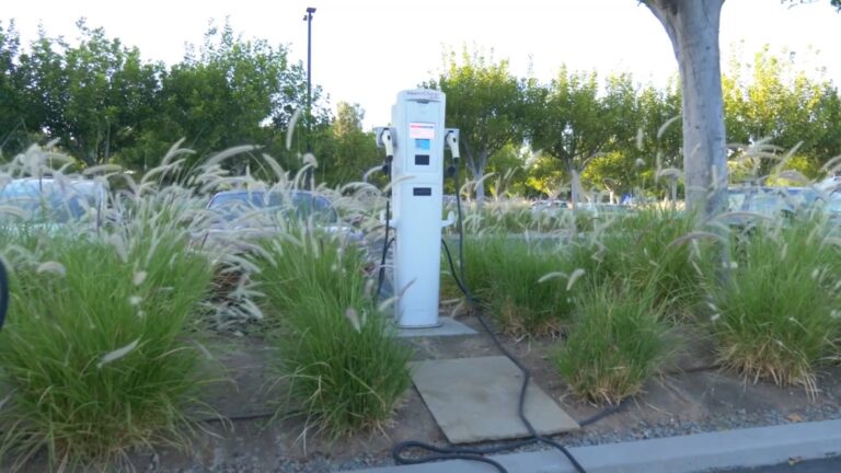Auto elettriche, dal 22/09 il bonus colonnine