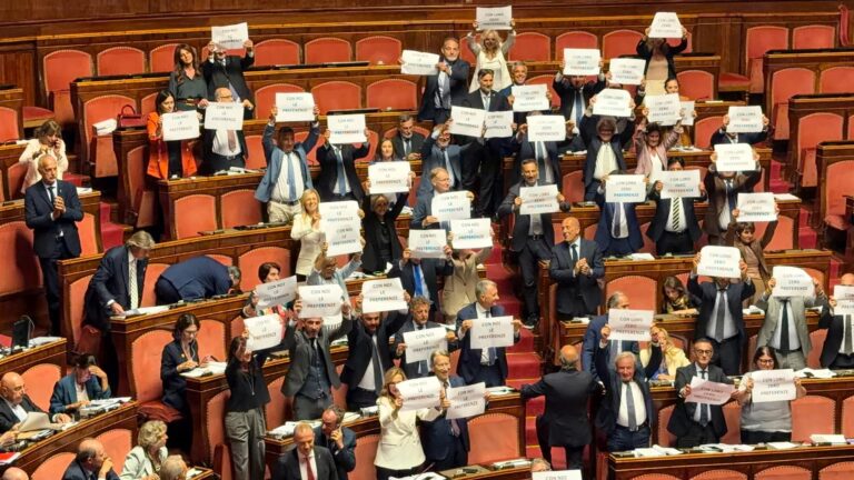 Legge elettorale, via libera del Senato all’emendamento del centrodestra sulle preferenze