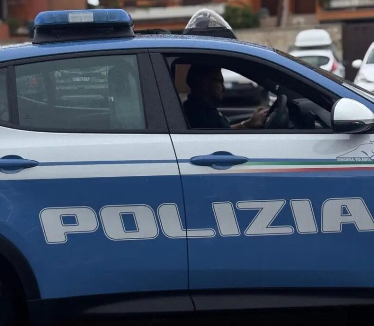 Sanremo, sequestrati droga e telefoni cellulari in carcere: 100 indagati Sanremo, sequestrati droga e telefoni cellulari in carcere: 100 indagati