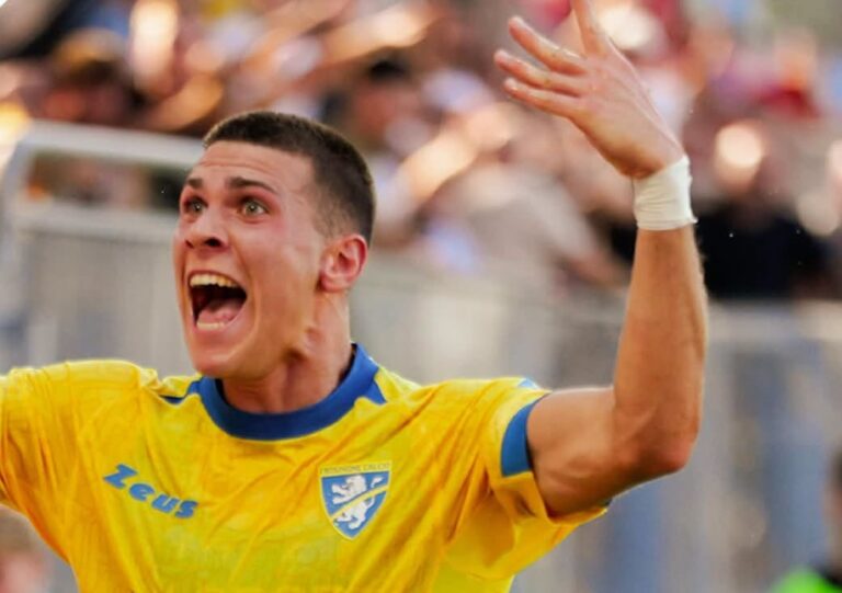 Il Frosinone vince ancora, 3-2 al Venezia nella sfida tra neopromosse
